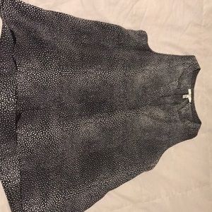 BLACK AND WHITE 100% SILK SLEEVELESS TANK